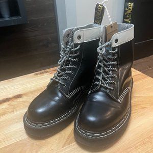 Dr. Martens 1460 Bex Smooth Boot